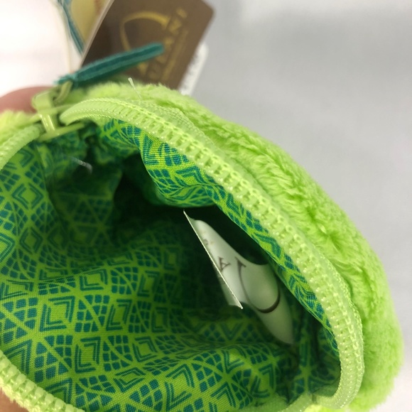 Disney Parks A Disney Friend of Duffy Aulani Hawaii 'Olu Turtle Coin Purse - NEW - Picture 3 of 3
